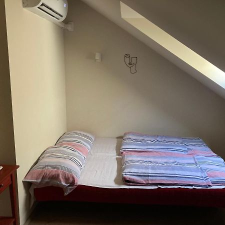 35 Vendeghaz Pecs Daire Dış mekan fotoğraf