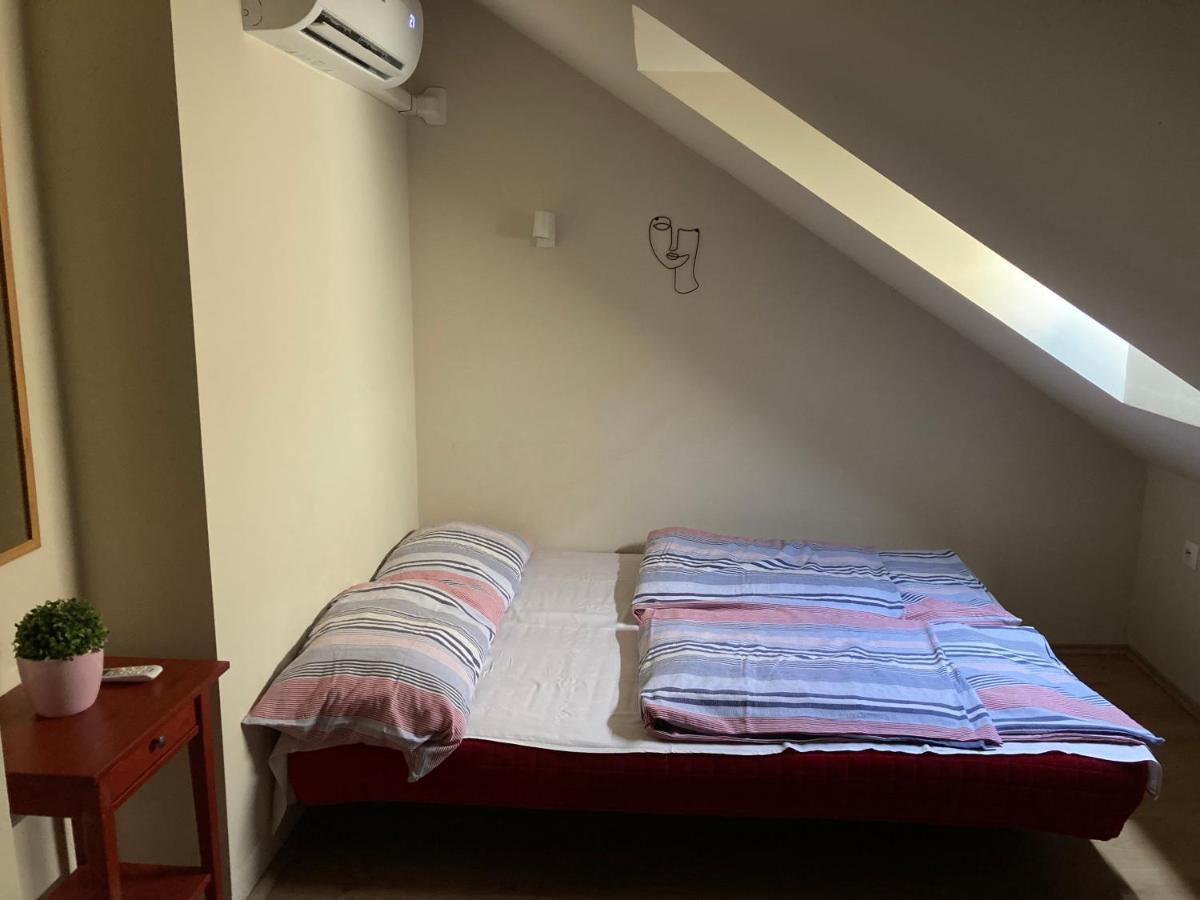 35 Vendeghaz Pecs Daire Dış mekan fotoğraf